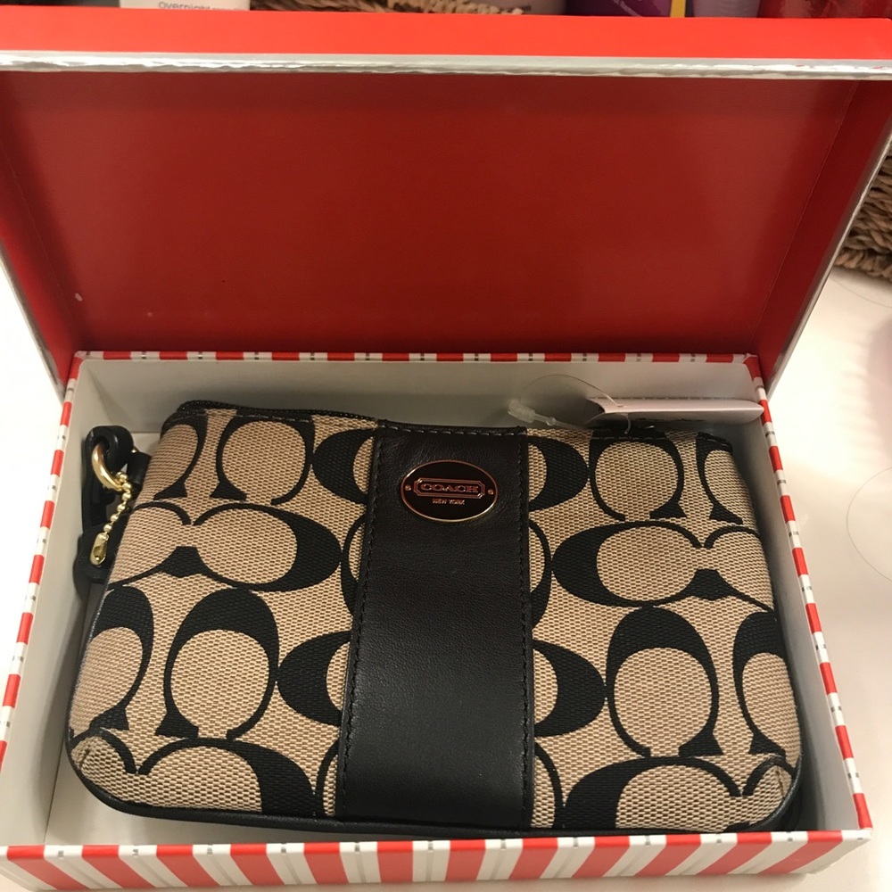 Coach Wristlet ***NEVER USED*** NWT